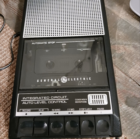 General Electric (GE) Cassette Player/Recorder - Picture 1 of 12